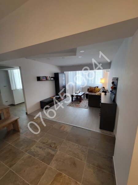 Decebal vis a vis Muzeul Copiilor, la 7 minute metrou Piata Muncii.