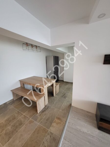 Decebal vis a vis Muzeul Copiilor, la 7 minute metrou Piata Muncii.